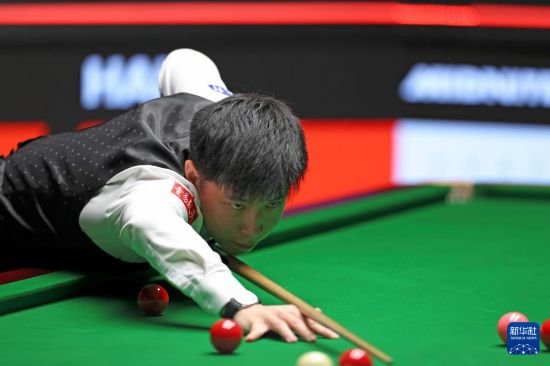 5月2日,赵心童在比赛中。新华社发(翟政摄)